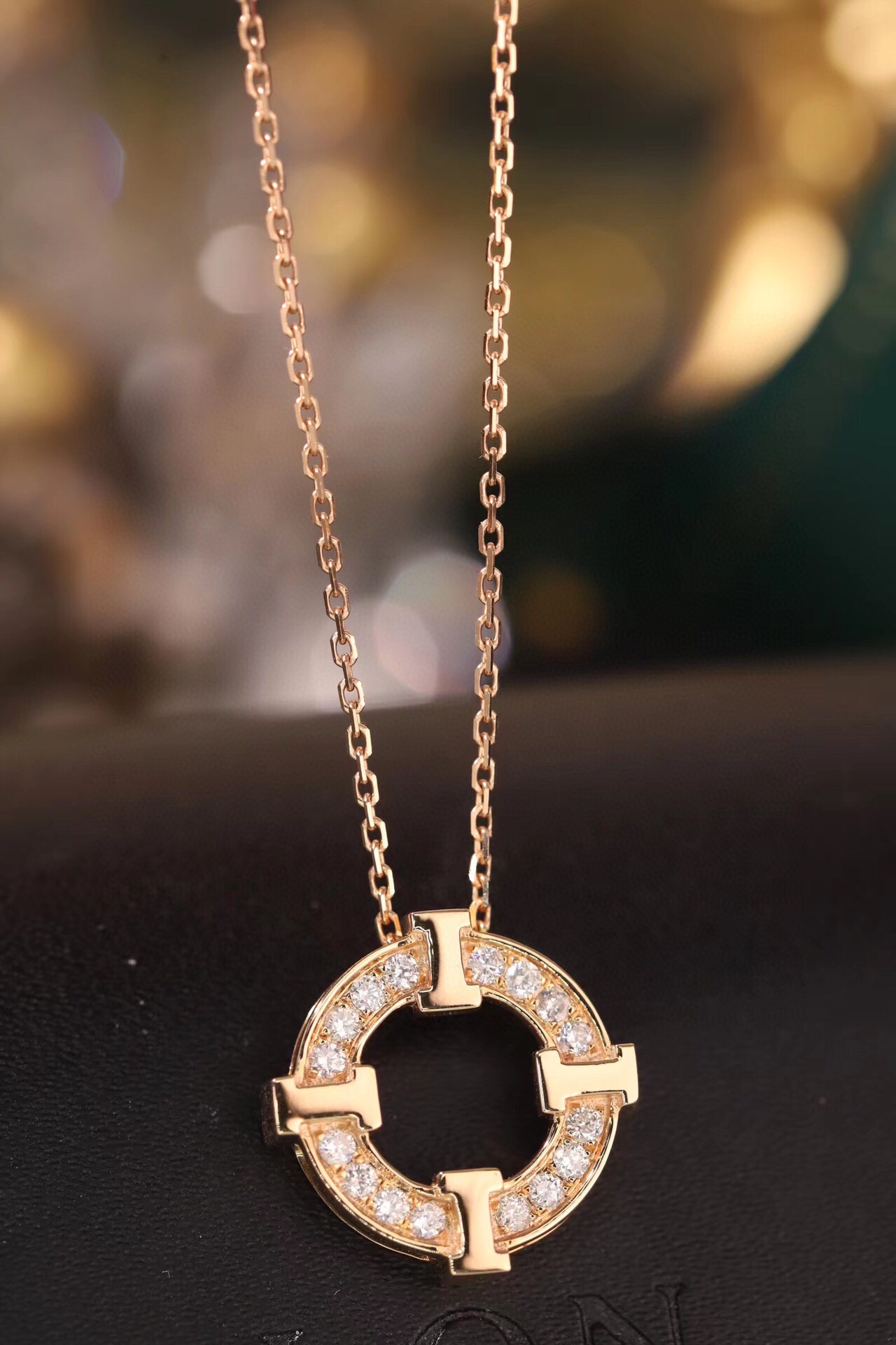 18k Gold Diamond Necklace with 0.28ct Natural Diamond