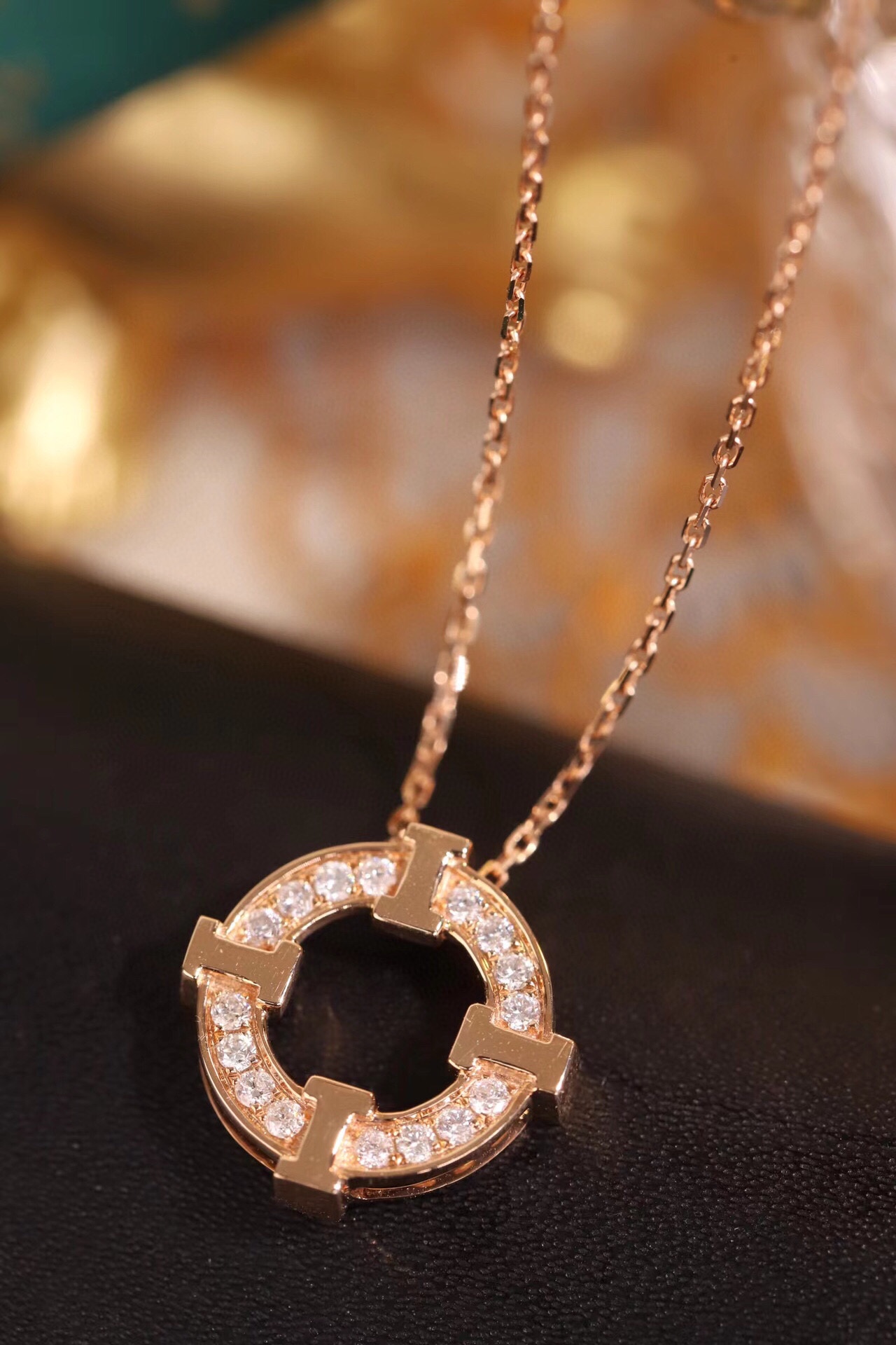 18k Gold Diamond Necklace with 0.28ct Natural Diamond