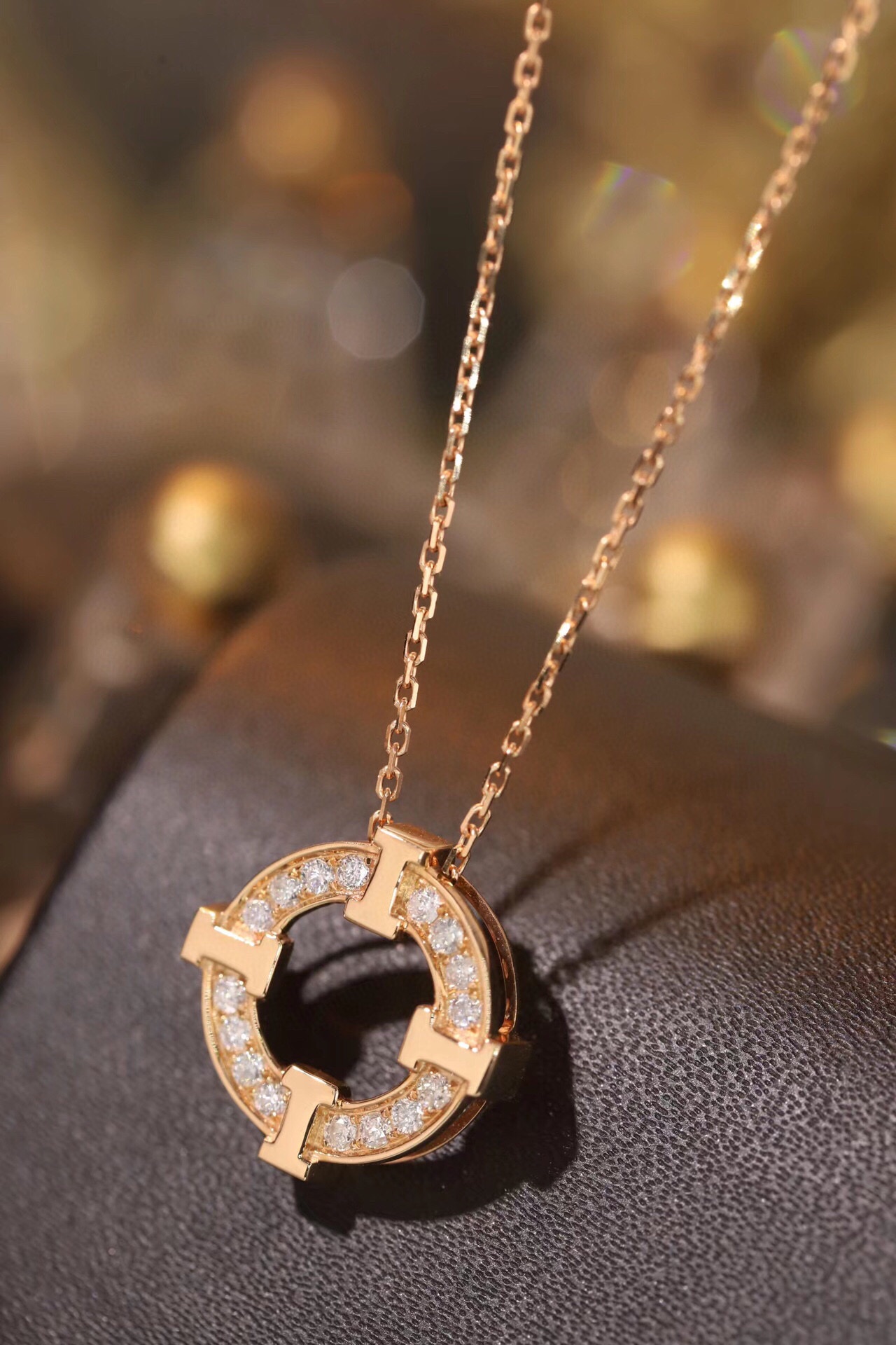 18k Gold Diamond Necklace with 0.28ct Natural Diamond