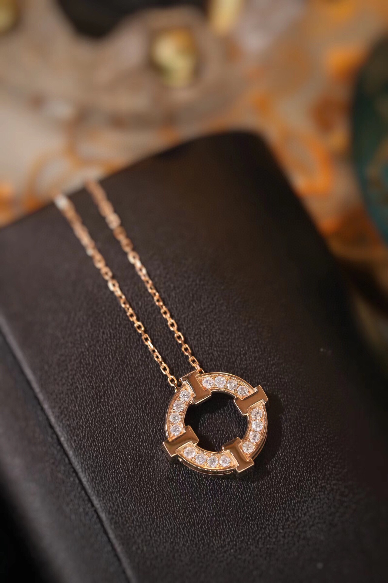 18k Gold Diamond Necklace with 0.28ct Natural Diamond