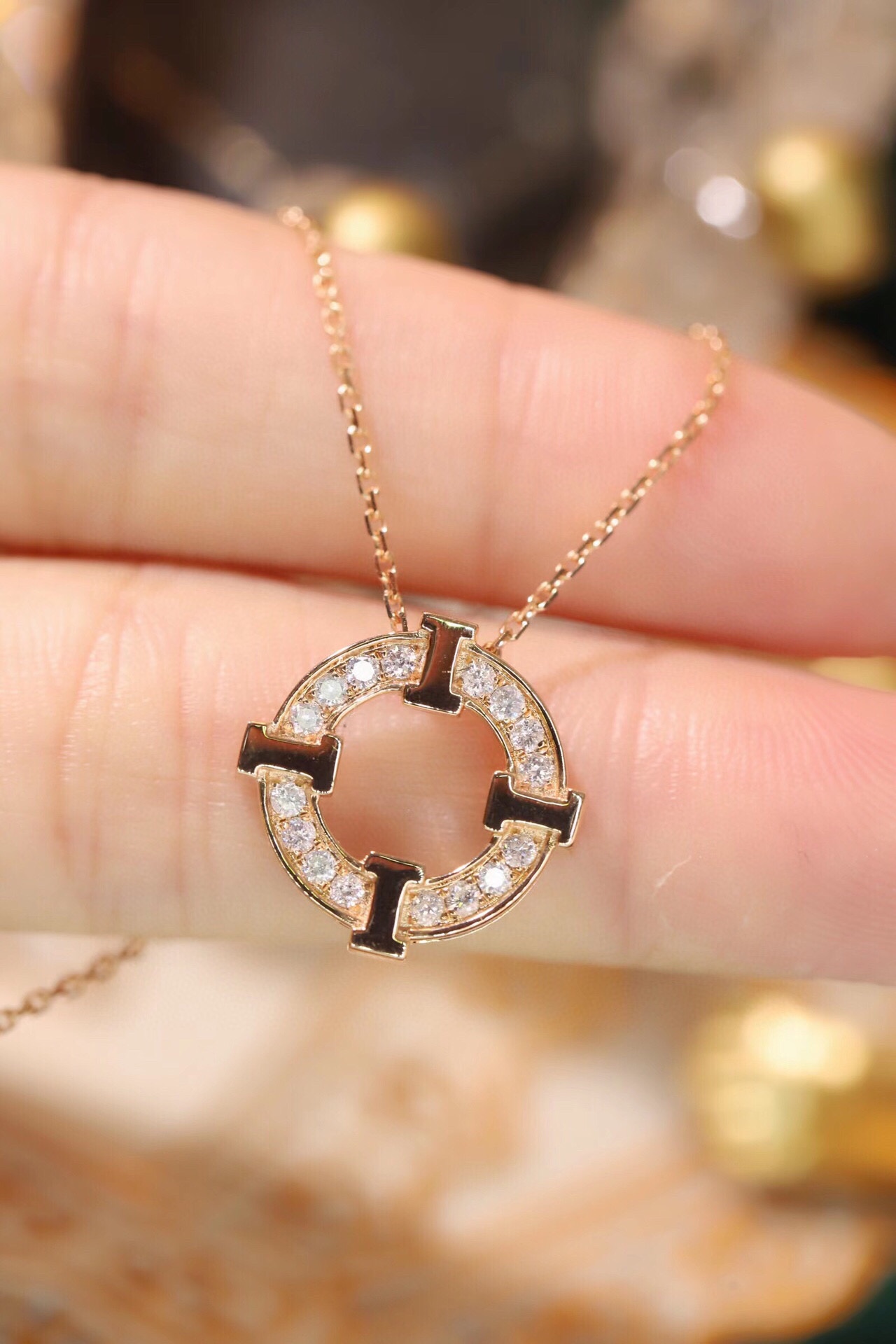 18k Gold Diamond Necklace with 0.28ct Natural Diamond