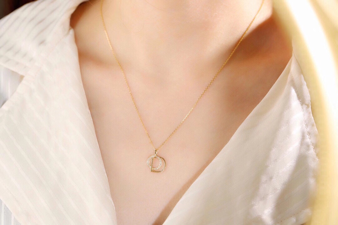 18k Gold Diamond Necklace with 0.08ct Natural Diamond