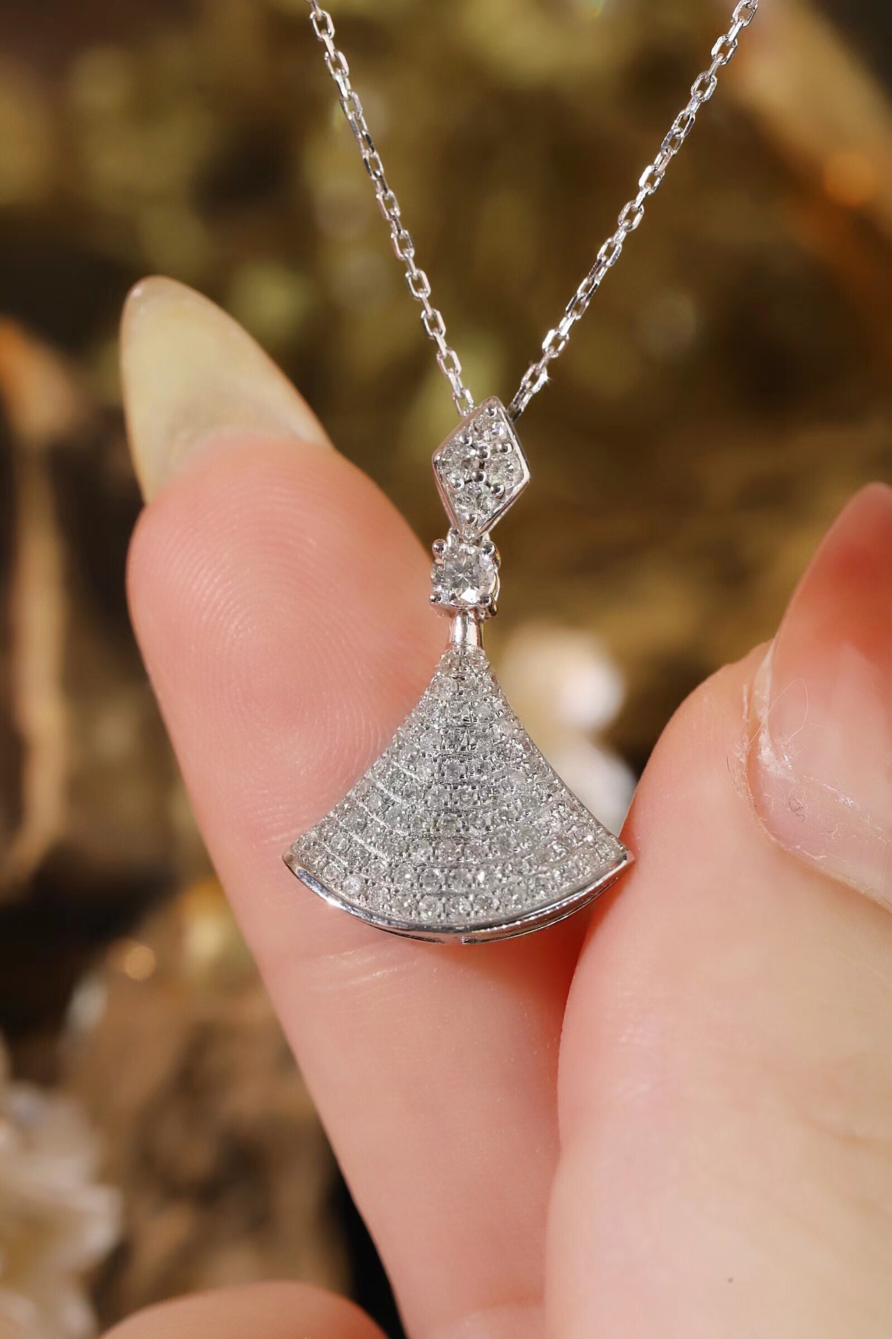 18k Gold Diamond Necklace with Skirt Design, Natural Diamond 0.65ct