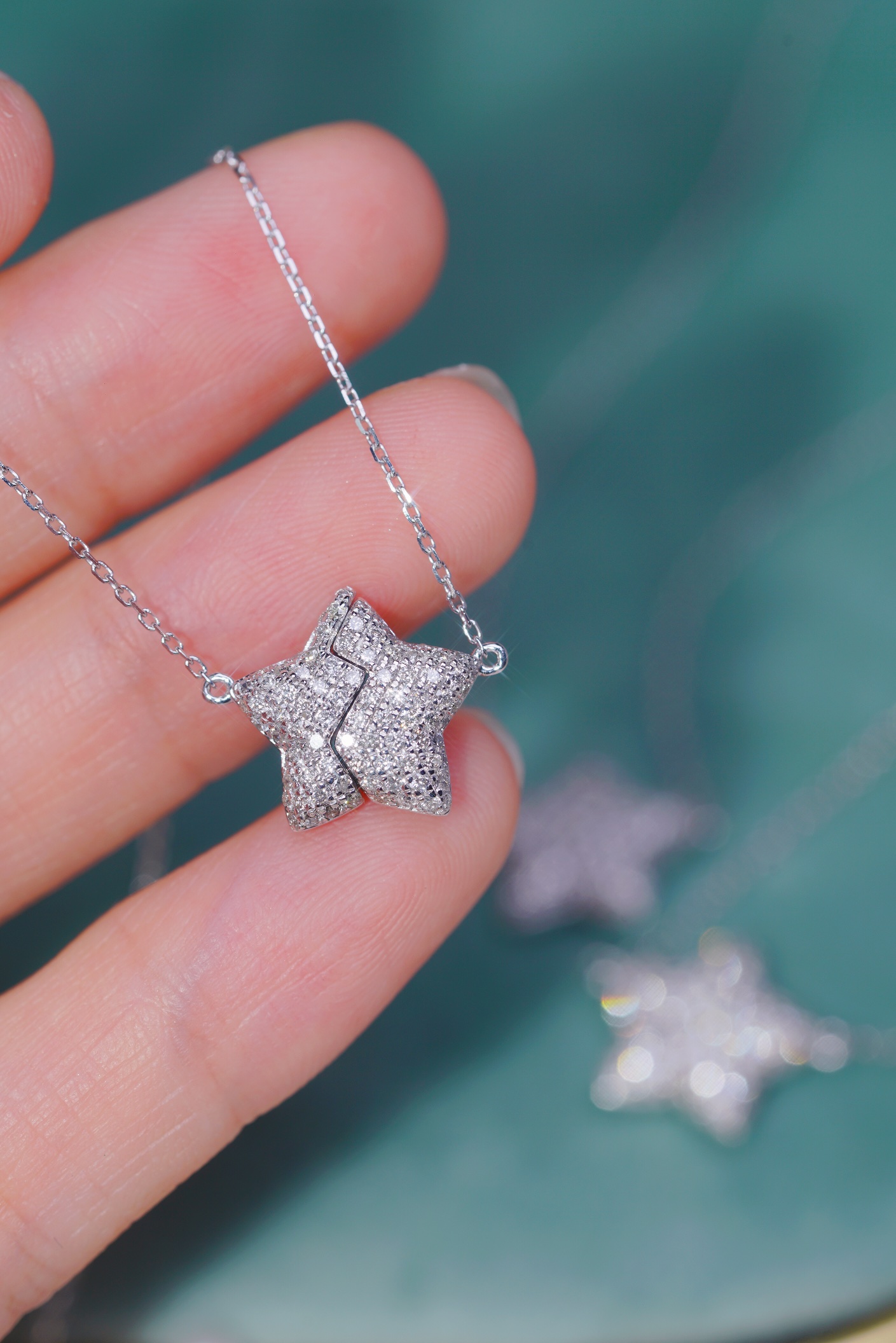 18k Gold Diamond Necklace with Star Design, Natural Diamond 0.40ct