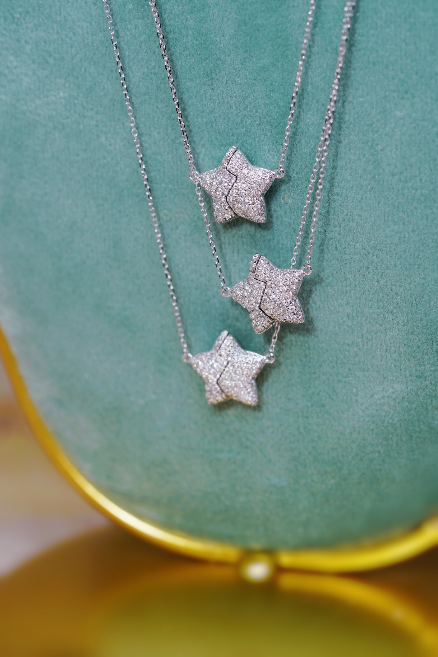 18k Gold Diamond Necklace with Star Design, Natural Diamond 0.40ct