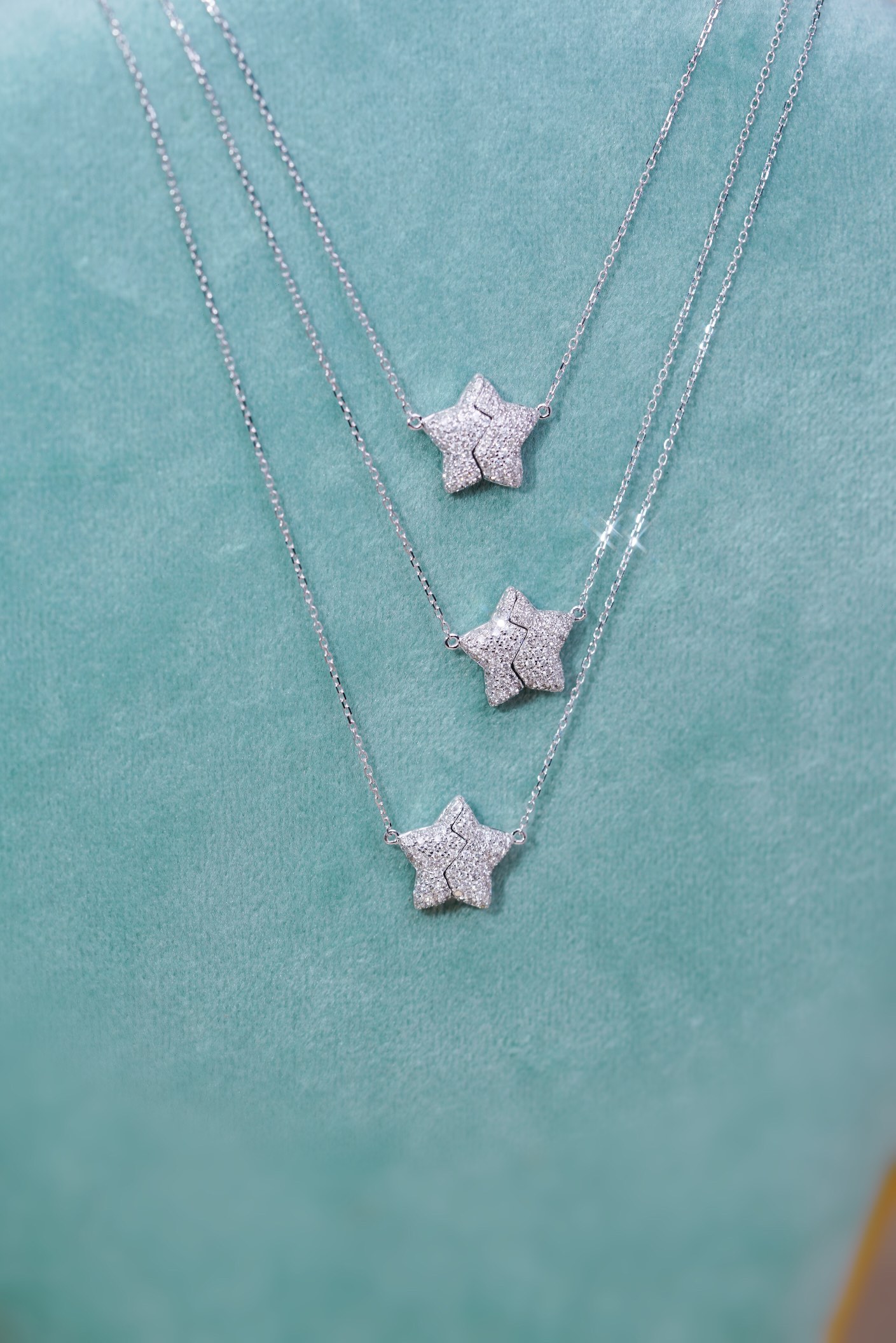 18k Gold Diamond Necklace with Star Design, Natural Diamond 0.40ct
