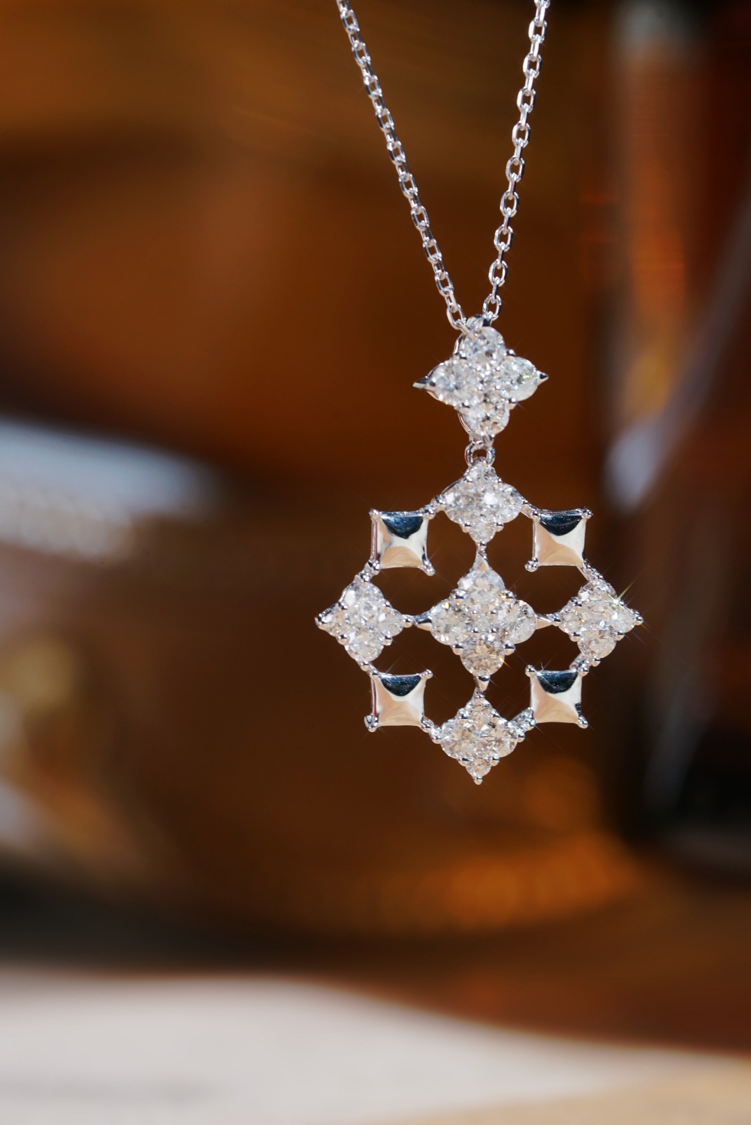 18k Gold Diamond Necklace with 0.95ct Natural Diamond