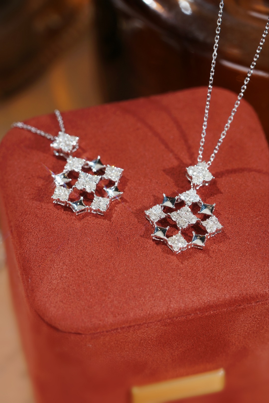 18k Gold Diamond Necklace with 0.95ct Natural Diamond