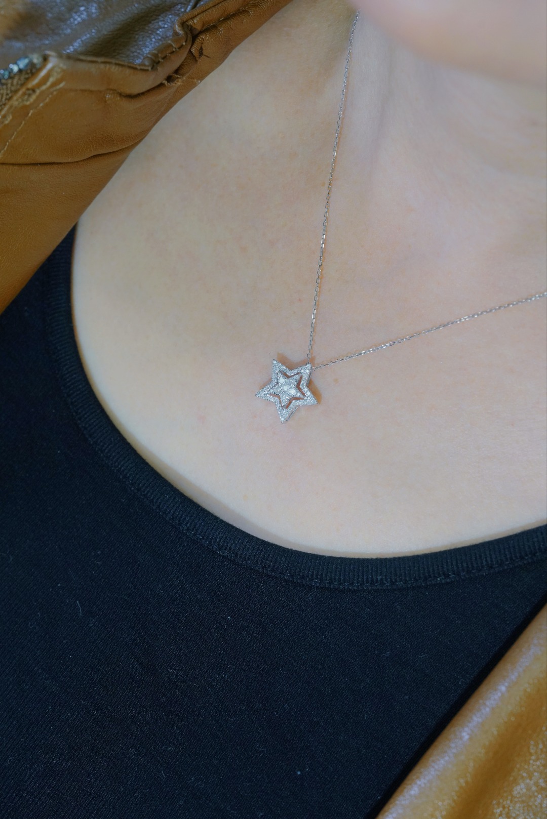 18k Gold Diamond Necklace with Star Design, Natural Diamond 0.40ct