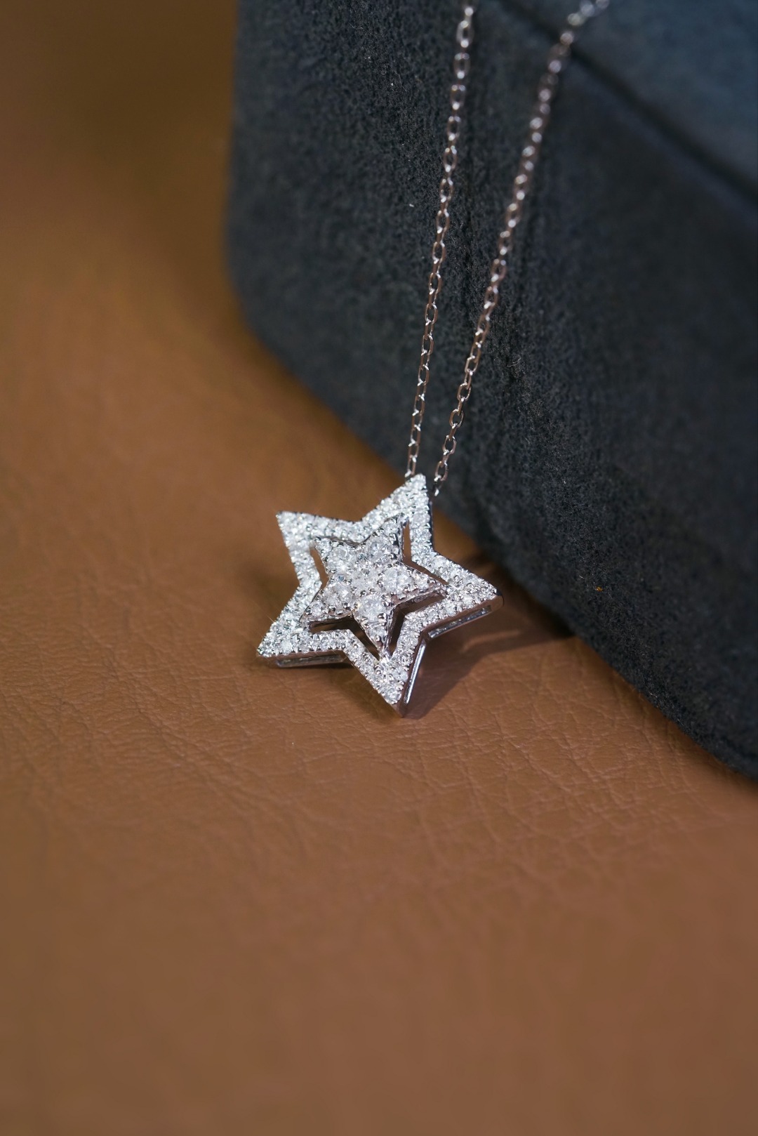 18k Gold Diamond Necklace with Star Design, Natural Diamond 0.40ct