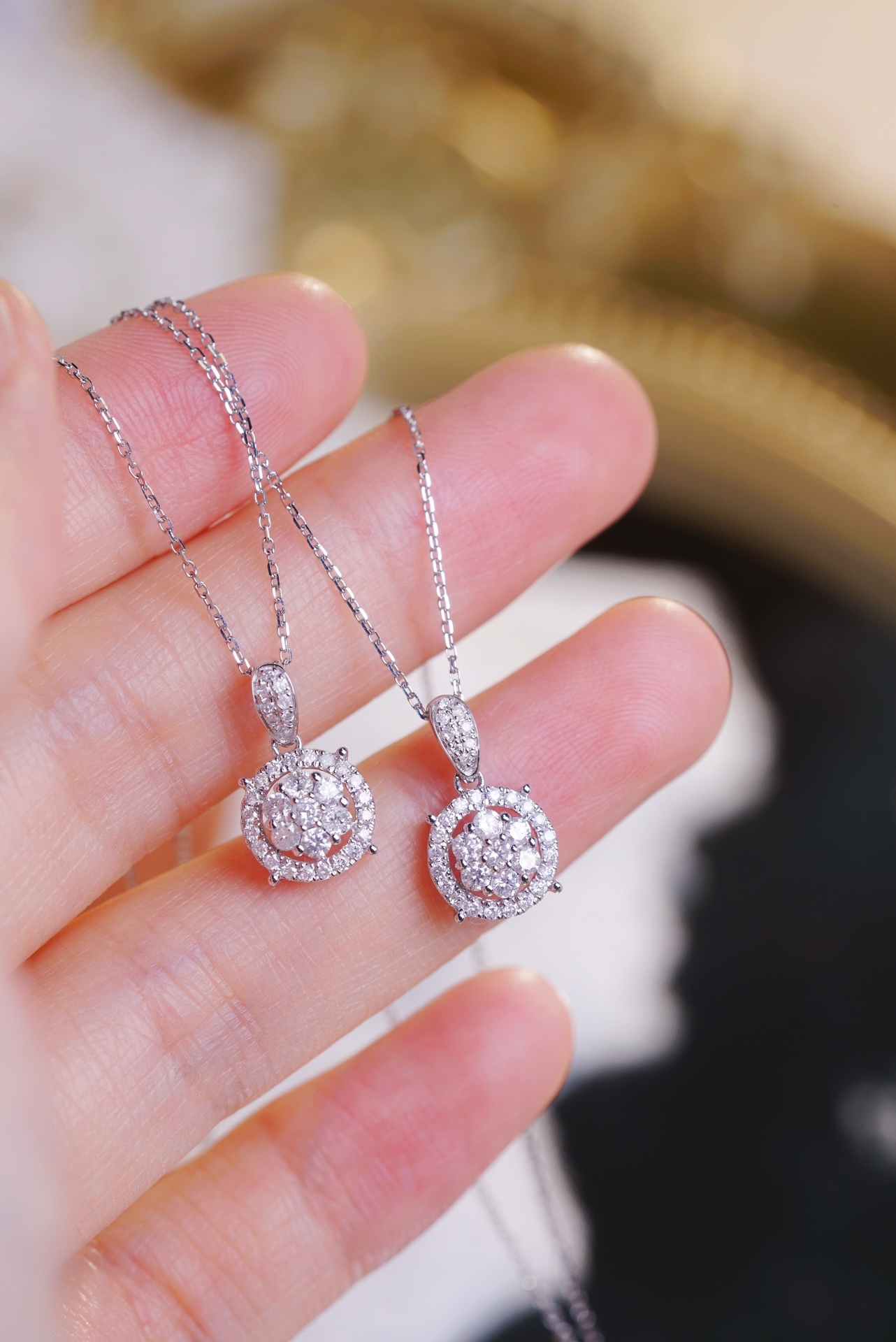 18k Gold Diamond Necklace with 0.35ct Natural Diamond