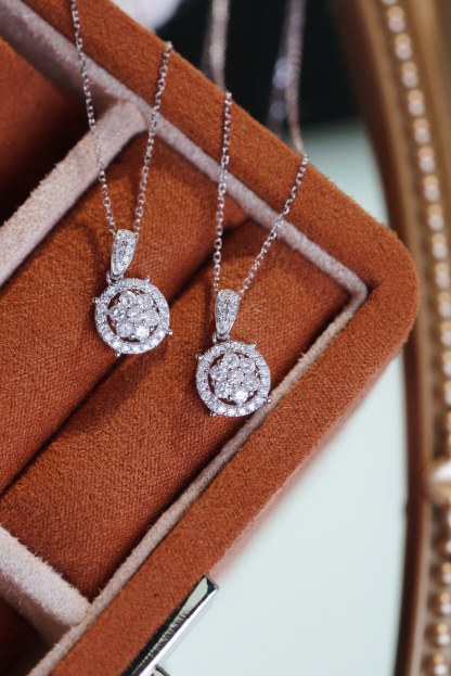 18k Gold Diamond Necklace with 0.35ct Natural Diamond
