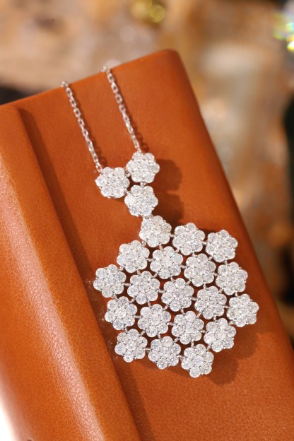 18k Gold Diamond Necklace with 4.20ct Natural Diamond