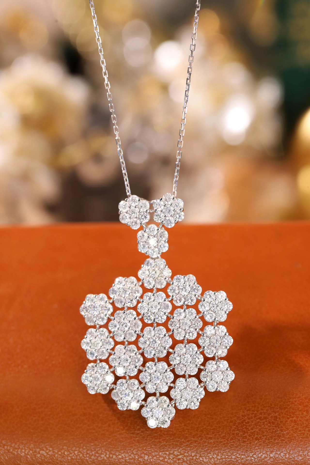 18k Gold Diamond Necklace with 4.20ct Natural Diamond