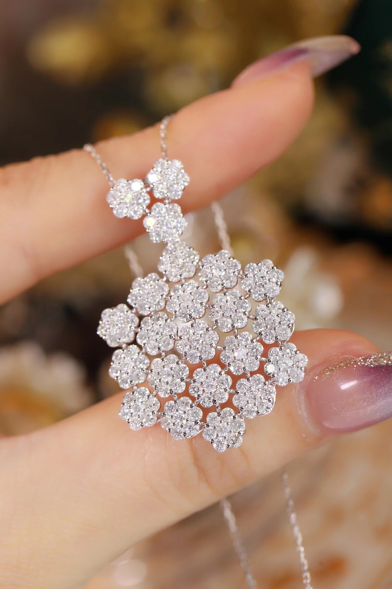 18k Gold Diamond Necklace with 4.20ct Natural Diamond