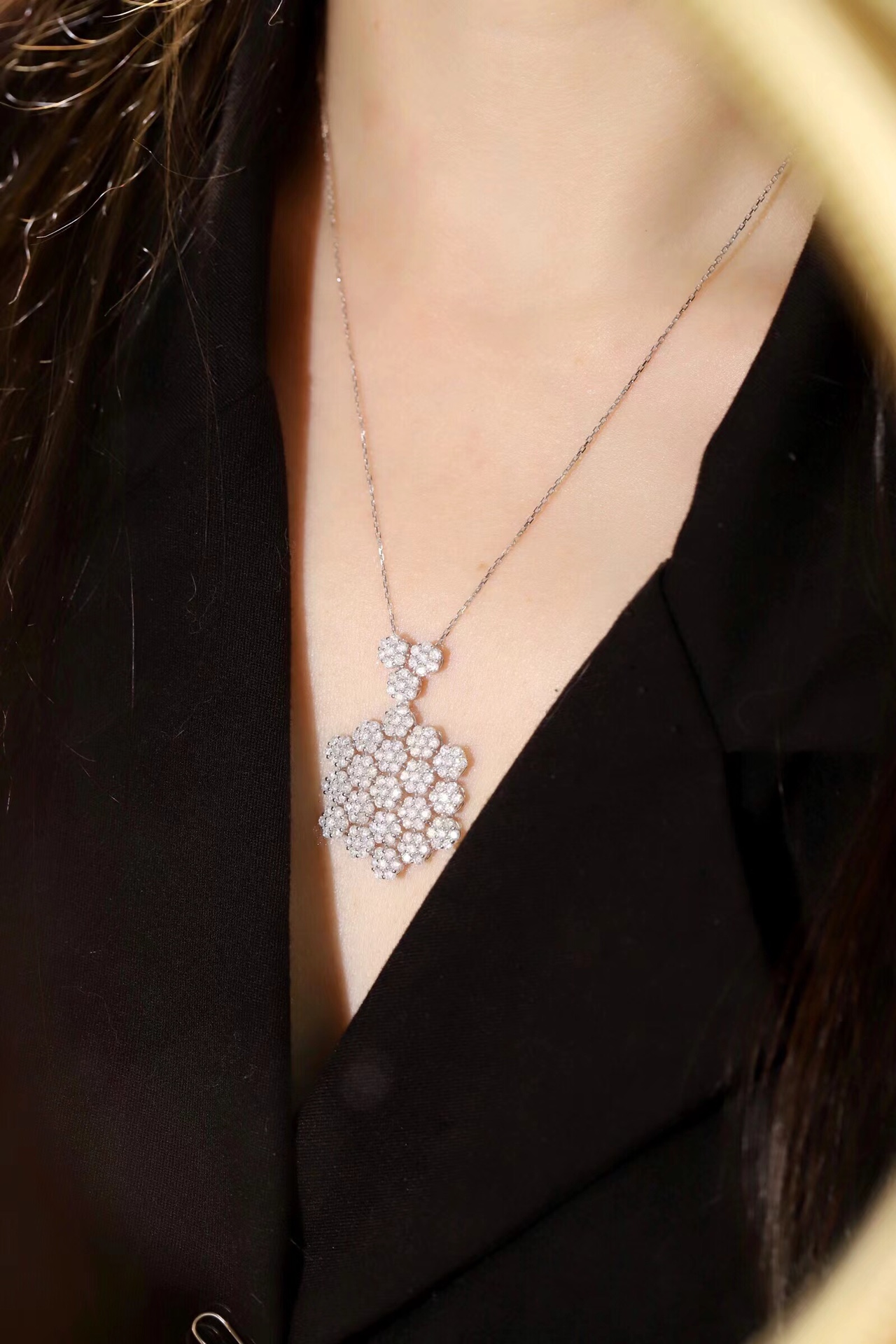 18k Gold Diamond Necklace with 4.20ct Natural Diamond