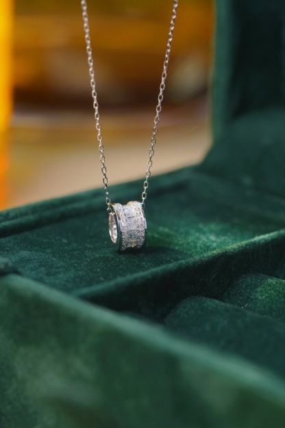 18k Gold Diamond Necklace with 0.50ct Natural Diamond