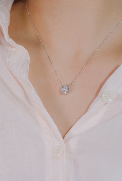 18k Gold Diamond Necklace with 0.50ct Natural Diamond