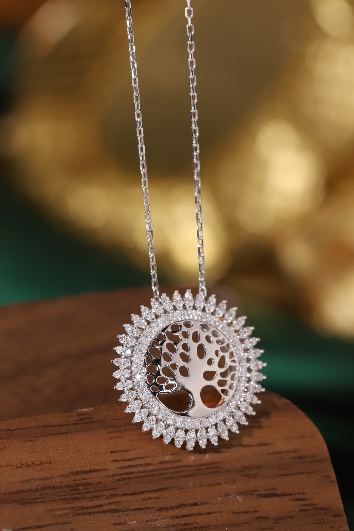 18k Gold Diamond Necklace with 0.30ct Natural Diamond