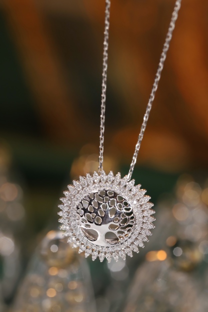 18k Gold Diamond Necklace with 0.30ct Natural Diamond