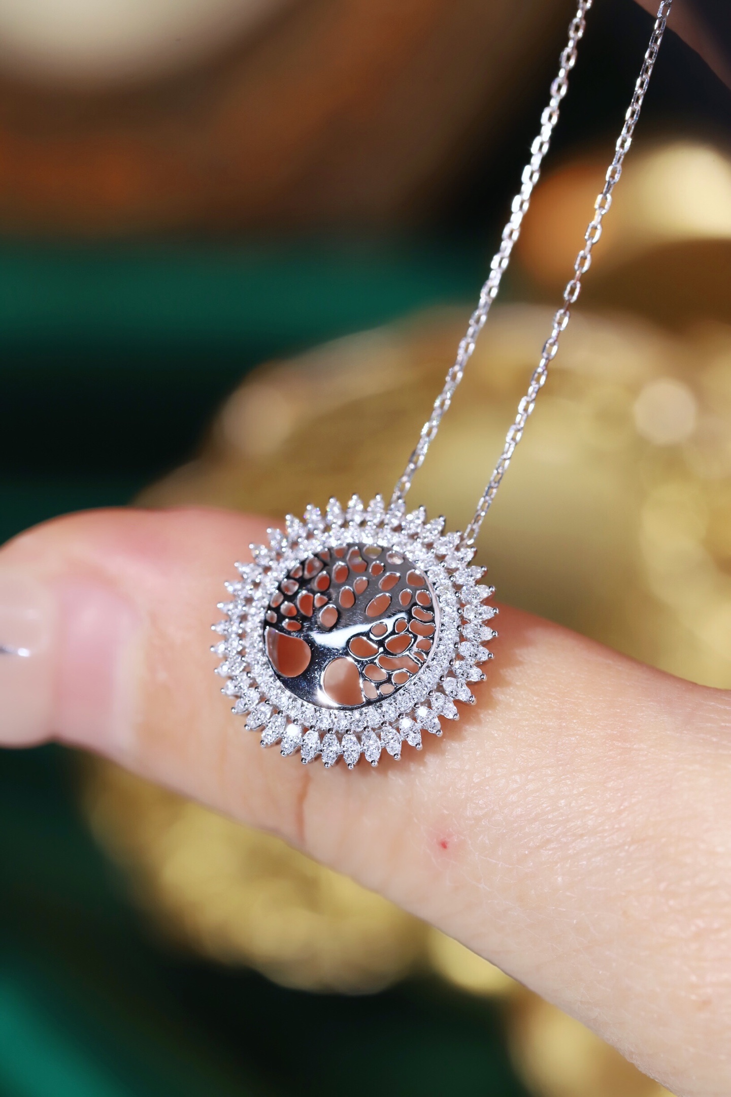 18k Gold Diamond Necklace with 0.30ct Natural Diamond