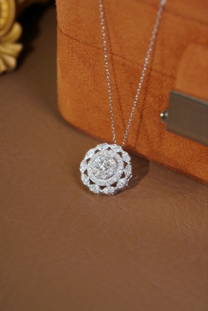 18k Gold Diamond Necklace with 0.80ct Natural Diamond