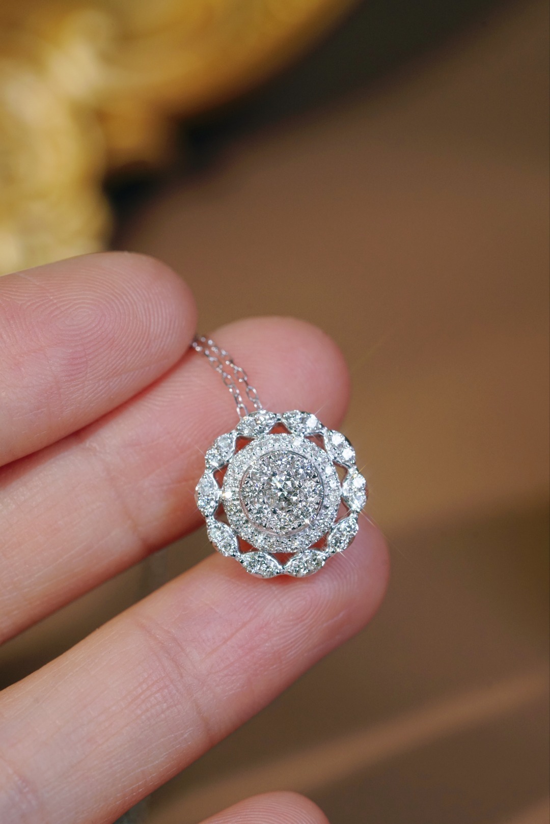 18k Gold Diamond Necklace with 0.80ct Natural Diamond