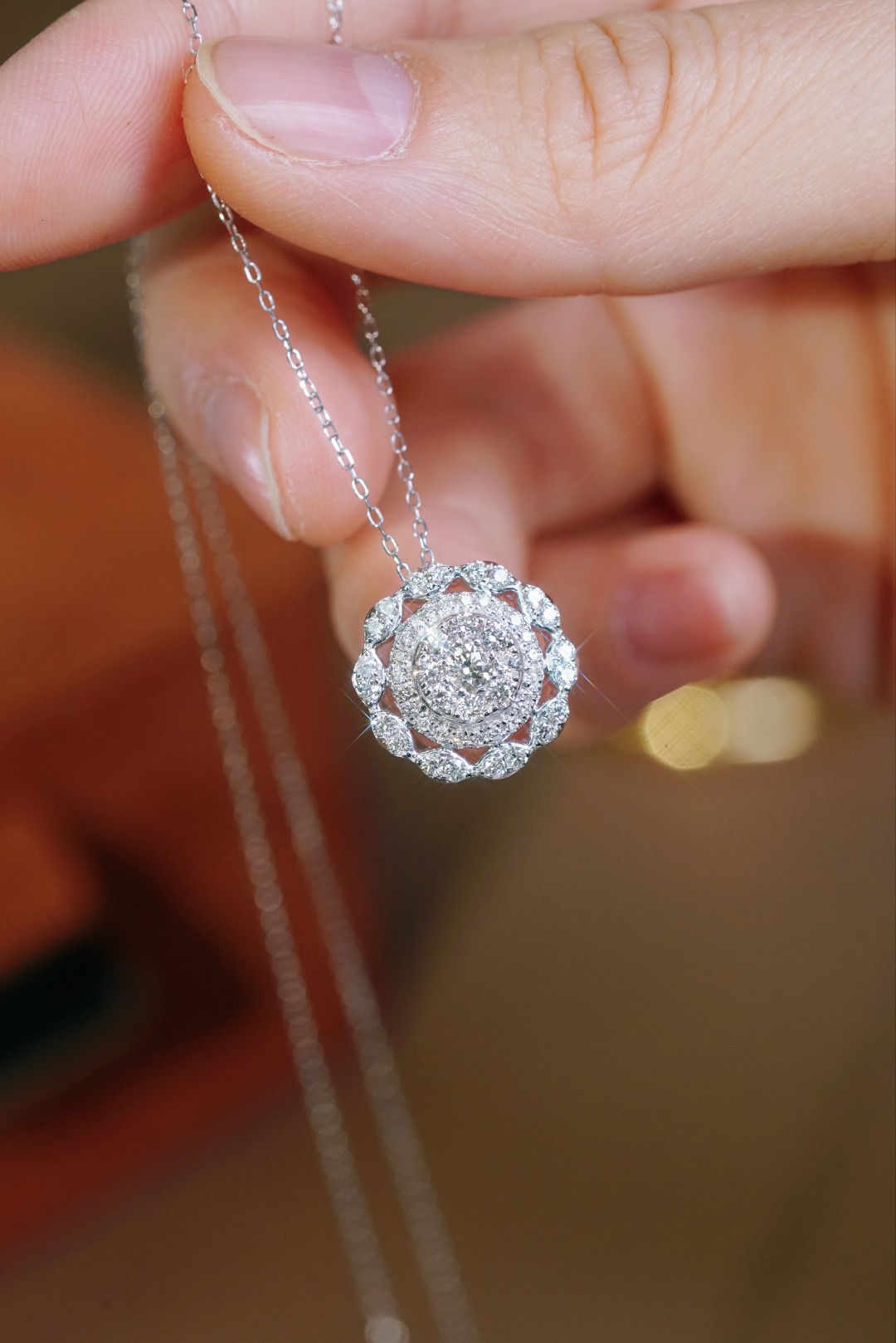 18k Gold Diamond Necklace with 0.80ct Natural Diamond