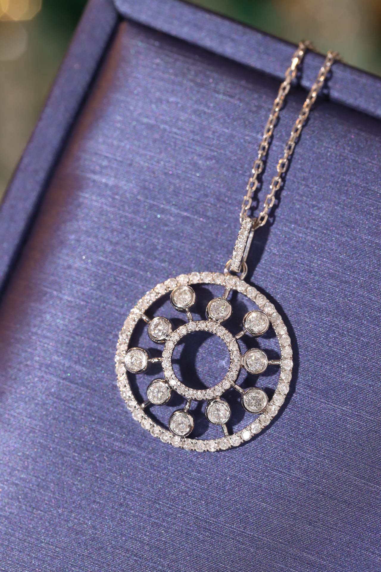 18k Gold Diamond Necklace with 0.62ct Natural Diamond
