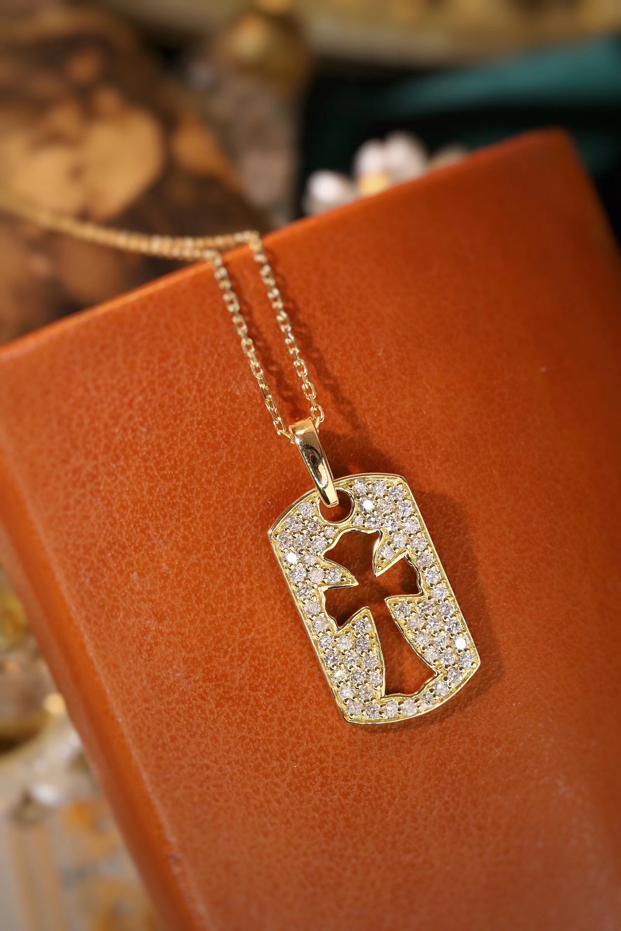 18k Gold Diamond Necklace with 0.50ct Natural Diamond