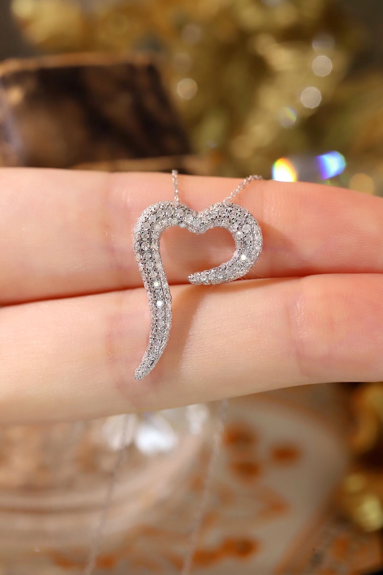 18k Gold Diamond Necklace with 0.80ct Natural Diamond