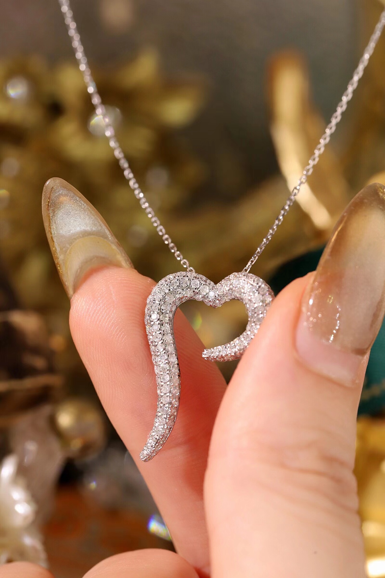 18k Gold Diamond Necklace with 0.80ct Natural Diamond