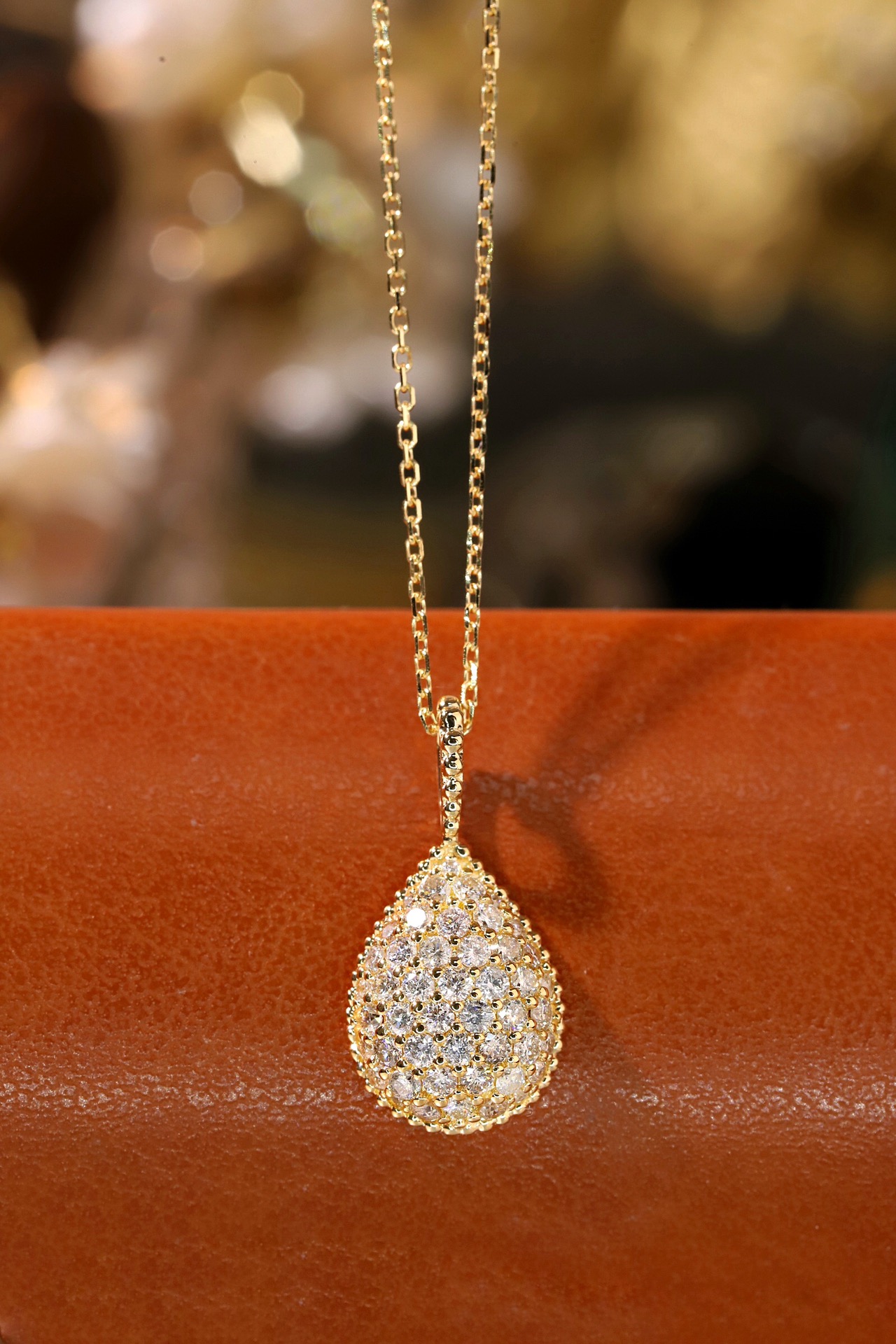 18k Gold Diamond Necklace with 0.52ct Natural Diamond