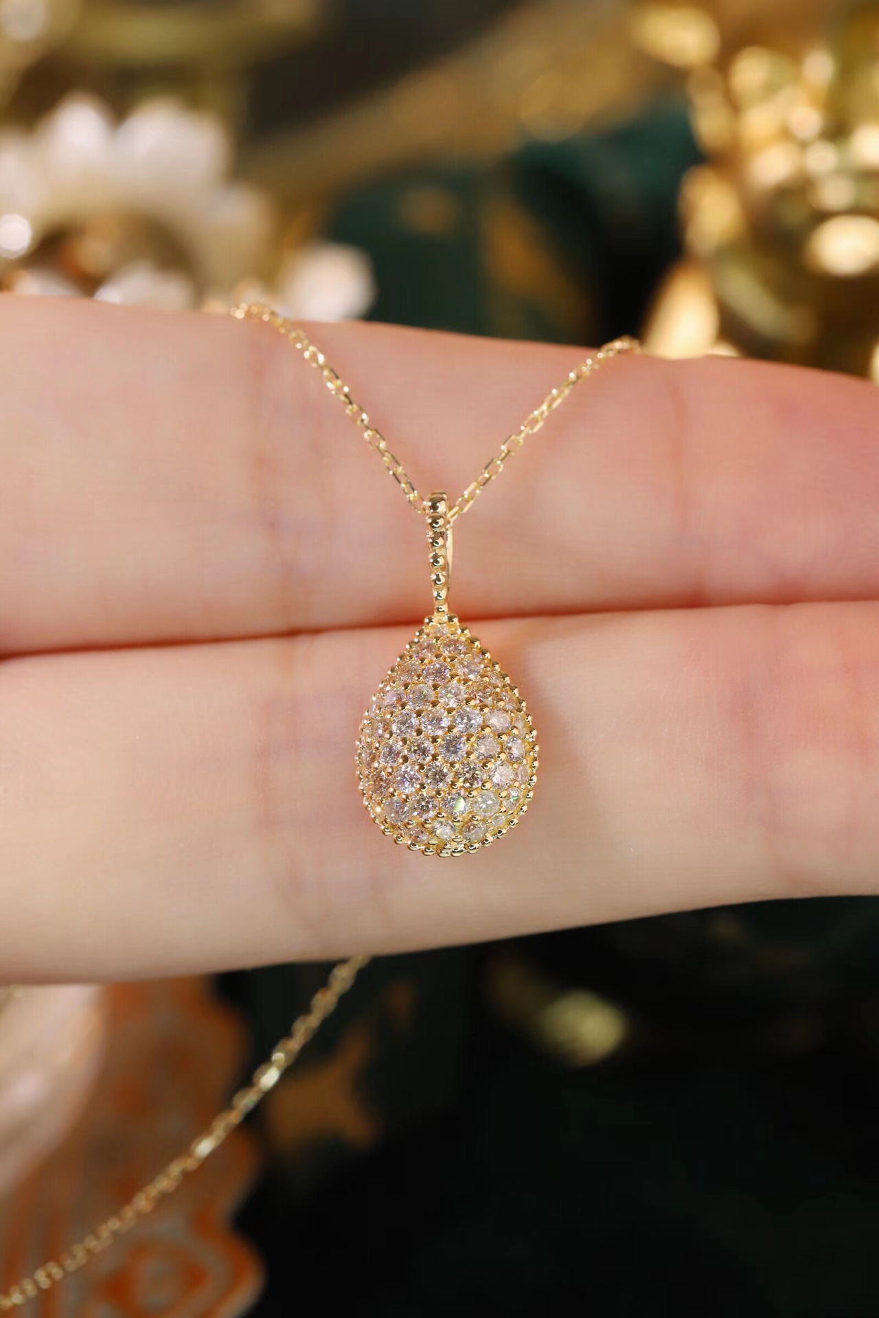 18k Gold Diamond Necklace with 0.52ct Natural Diamond