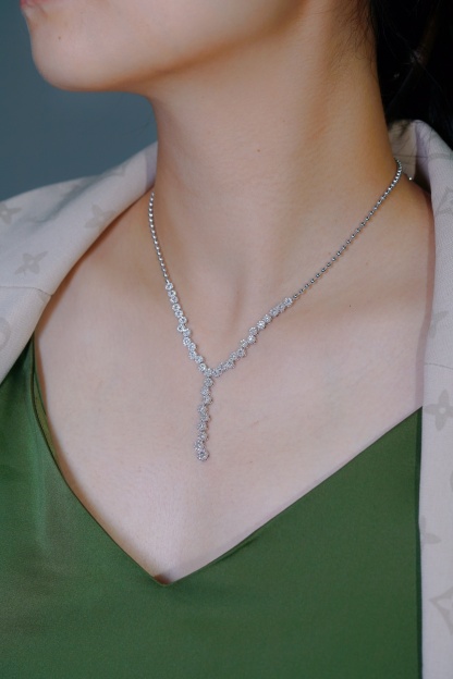 18k Gold Diamond Necklace with 2.30ct Natural Diamond