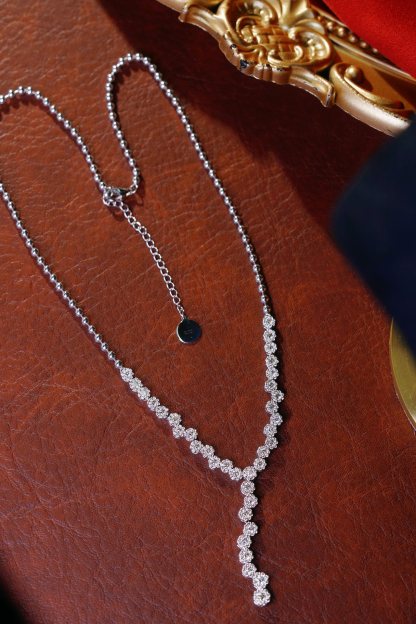 18k Gold Diamond Necklace with 2.30ct Natural Diamond