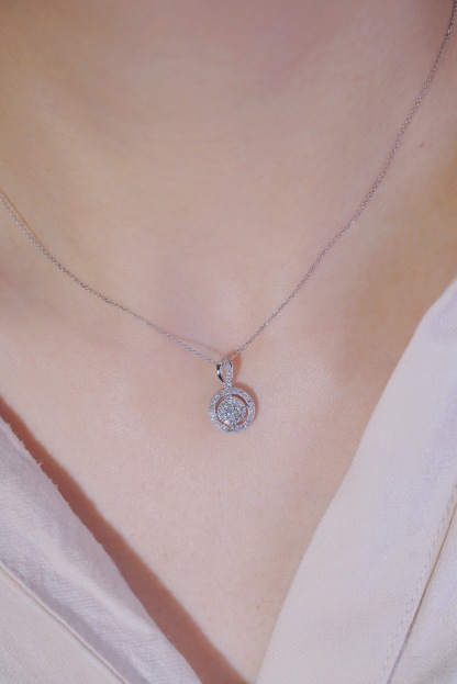 18k Gold Diamond Necklace with 0.35ct Natural Diamond