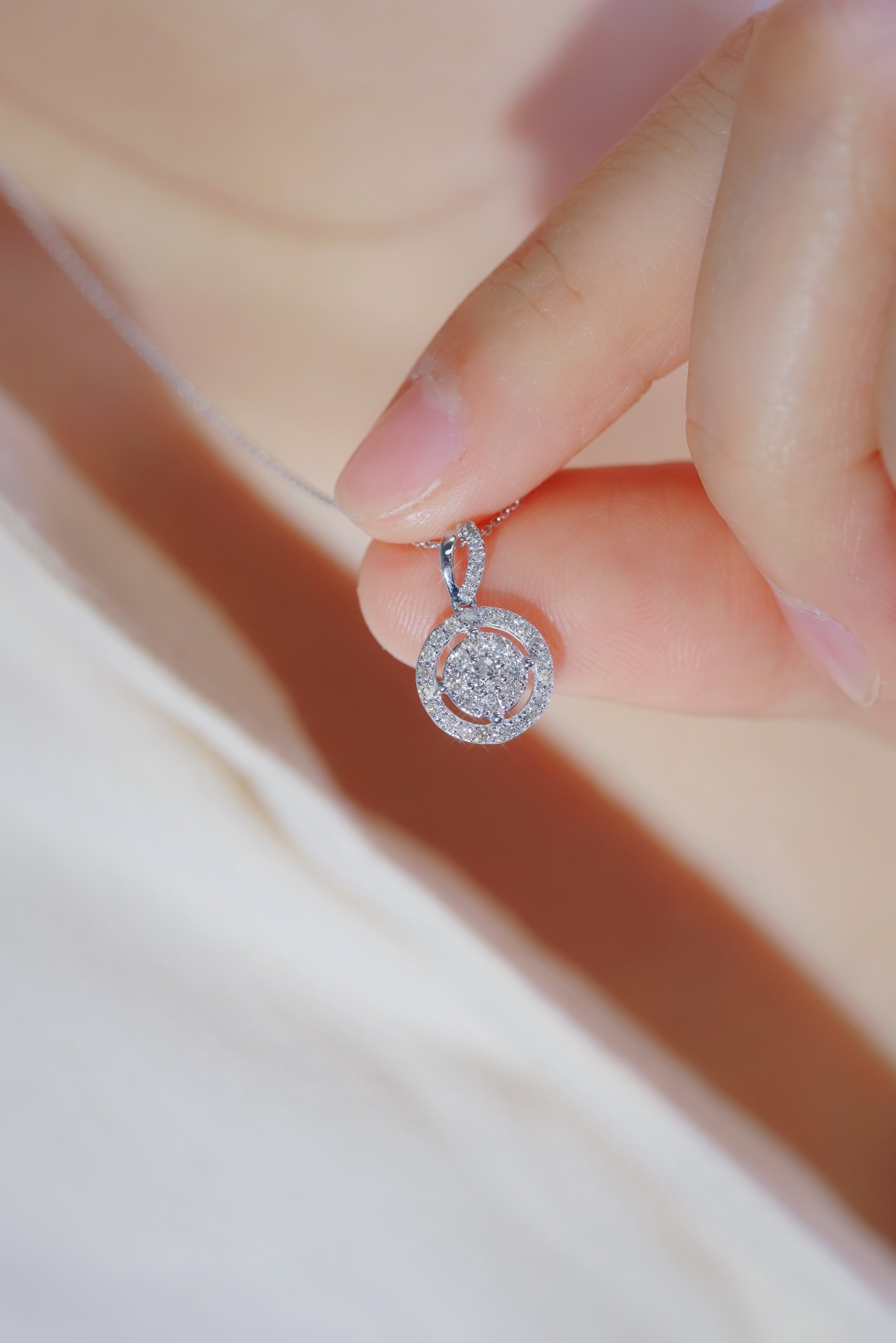 18k Gold Diamond Necklace with 0.35ct Natural Diamond