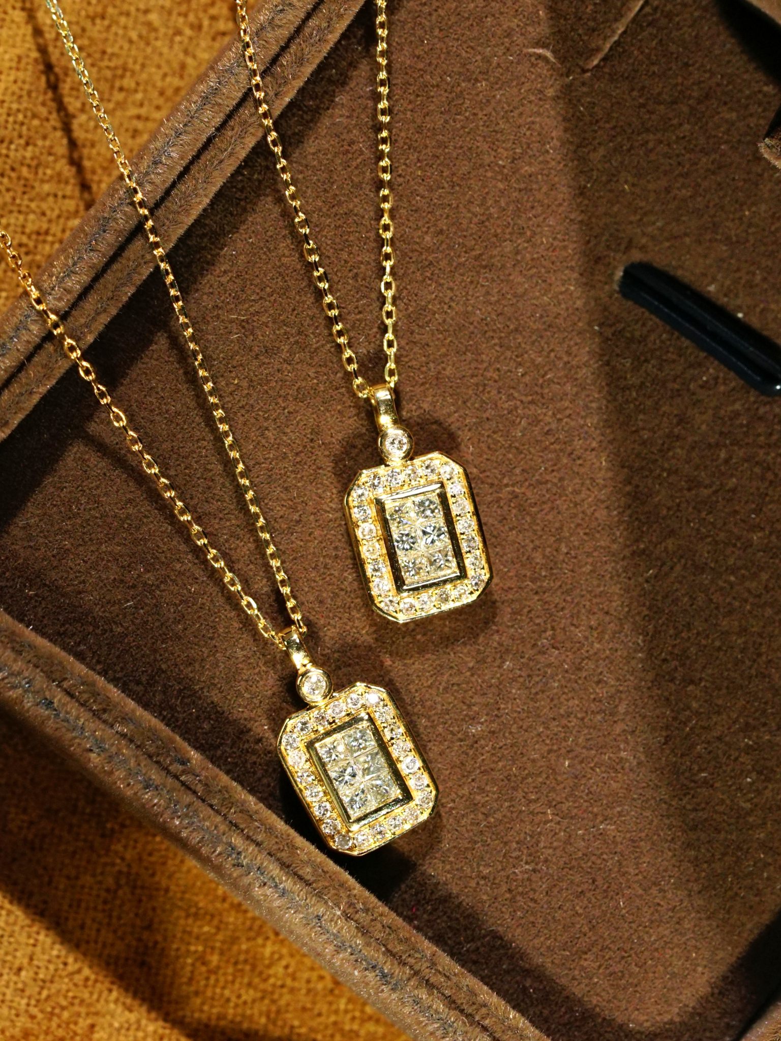 18k Gold Diamond Necklace with 0.35ct Natural Diamond