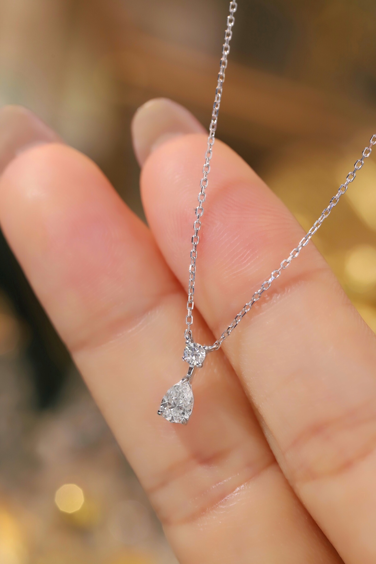 18k Gold Diamond Necklace with 0.38ct Natural Diamond