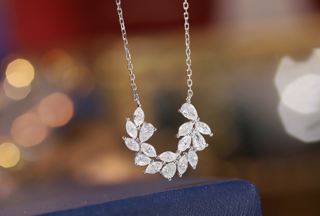 18k Gold Diamond Necklace with Marquise Cut, Natural Diamond 1.05ct