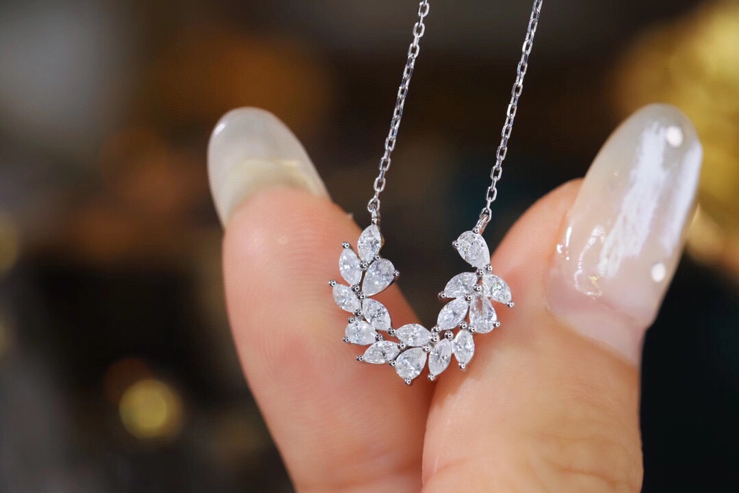 18k Gold Diamond Necklace with Marquise Cut, Natural Diamond 1.05ct