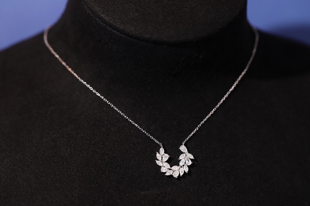 18k Gold Diamond Necklace with Marquise Cut, Natural Diamond 1.05ct