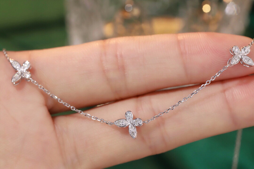 18k Gold Diamond Necklace with Marquise Cut, Natural Diamond 0.40ct