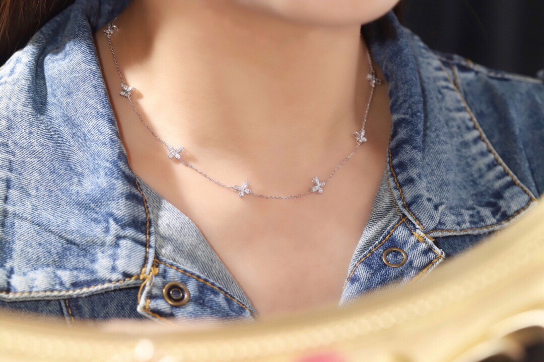 18k Gold Diamond Necklace with Marquise Cut, Natural Diamond 0.40ct