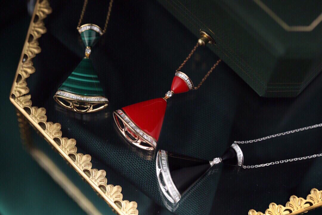 18k gold necklace with mini-dress design; features agate, turquoise, and a 0.30ct natural diamond