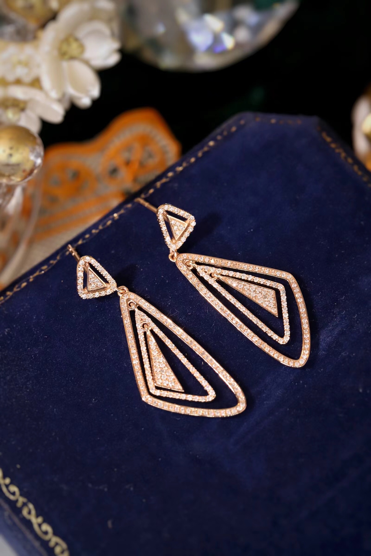 18k gold earrings with 0.50ct natural diamond