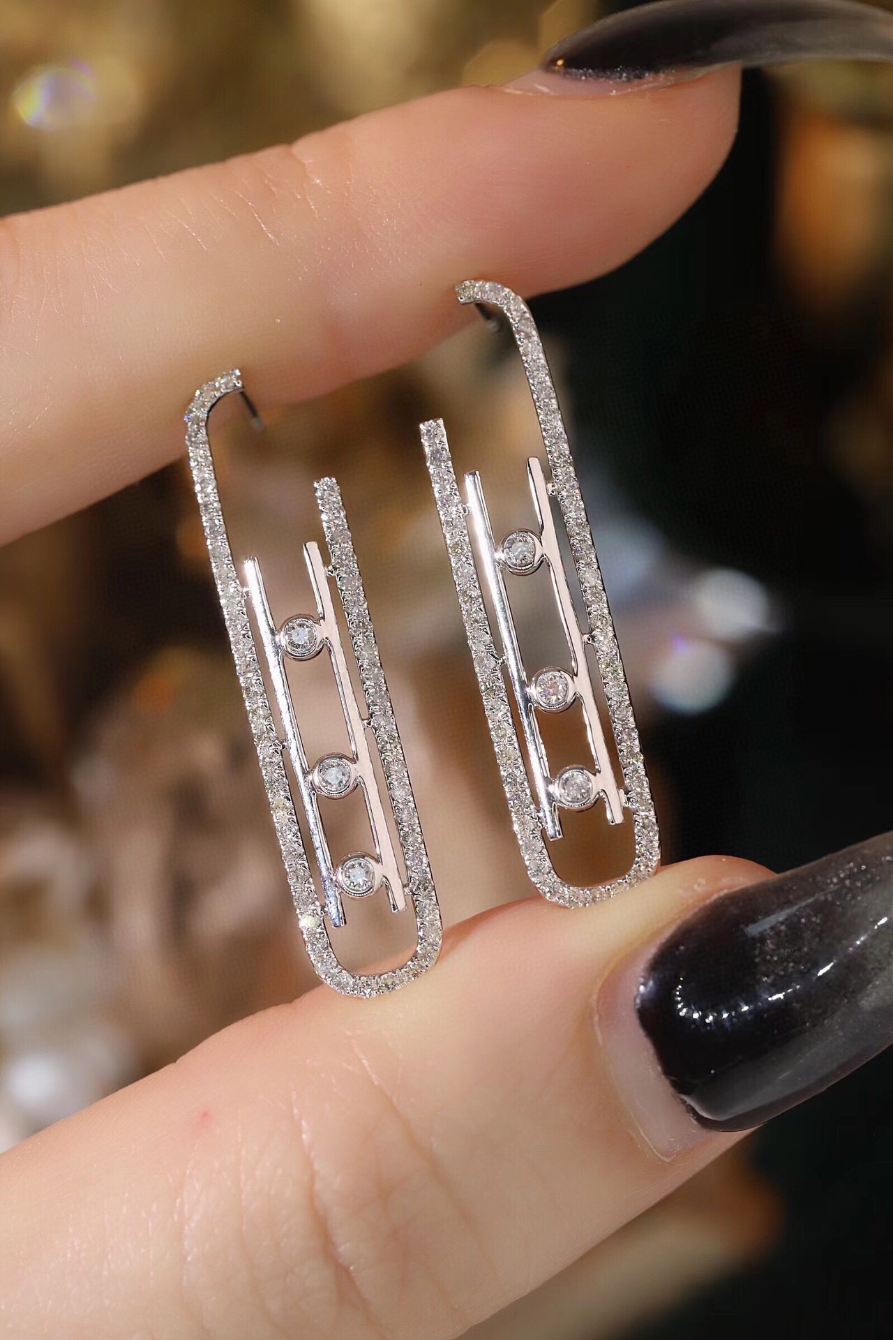18k Gold Earrings  Natural Diamond 0.60ct paper clip