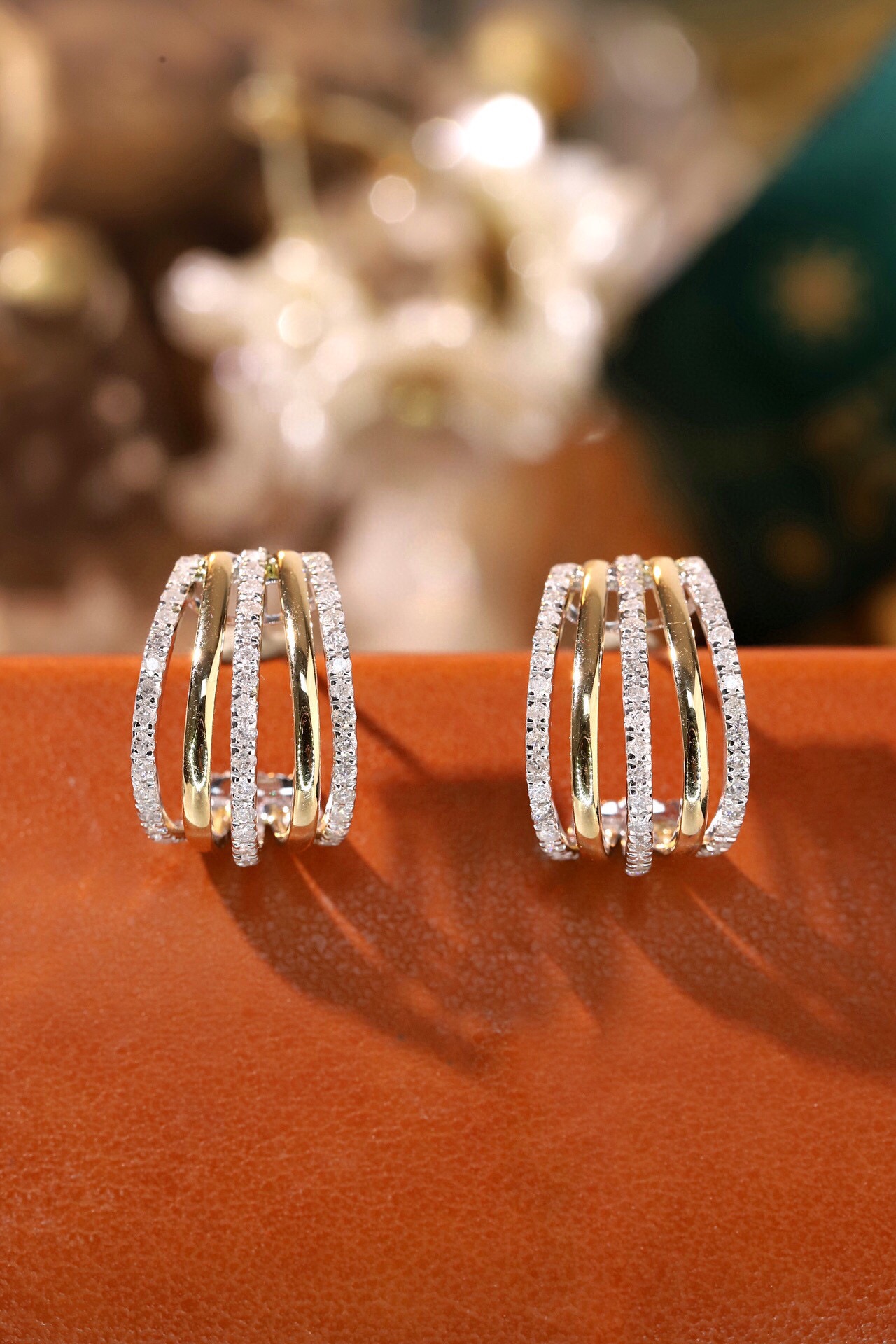18k Gold Earrings  Natural Diamond 0.72ct 