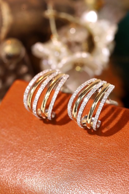18k Gold Earrings  Natural Diamond 0.72ct 